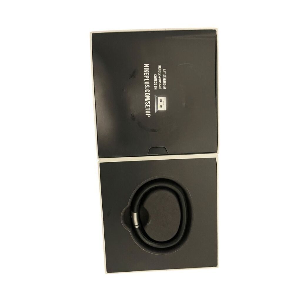 Nike Fuelband Fitness Tracker Good Condition Missing Charger